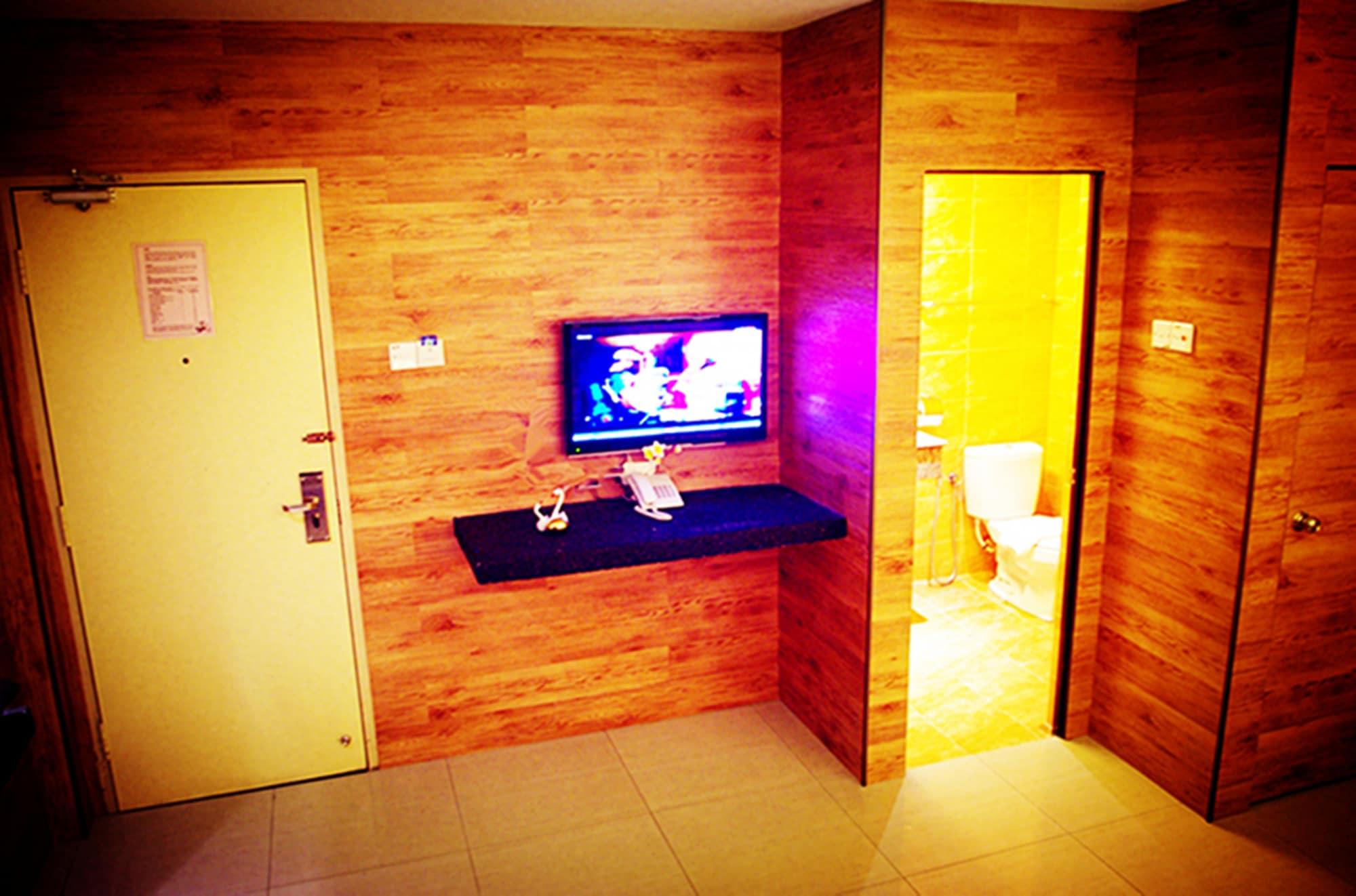 Hotel Time Джохор Бахру Екстериор снимка