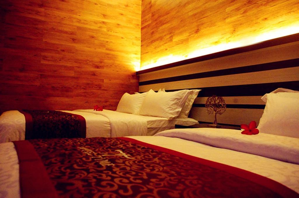 Hotel Time Джохор Бахру Екстериор снимка
